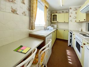 Kitchen- click for photo gallery